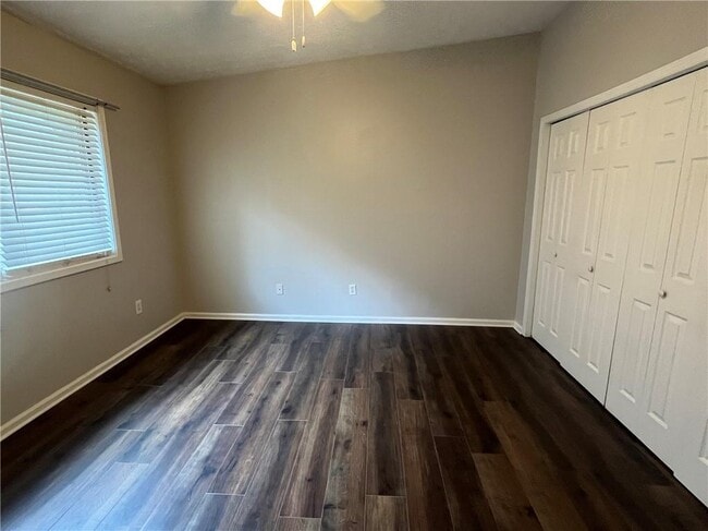 Building Photo - 1002 Parkaire Crossing