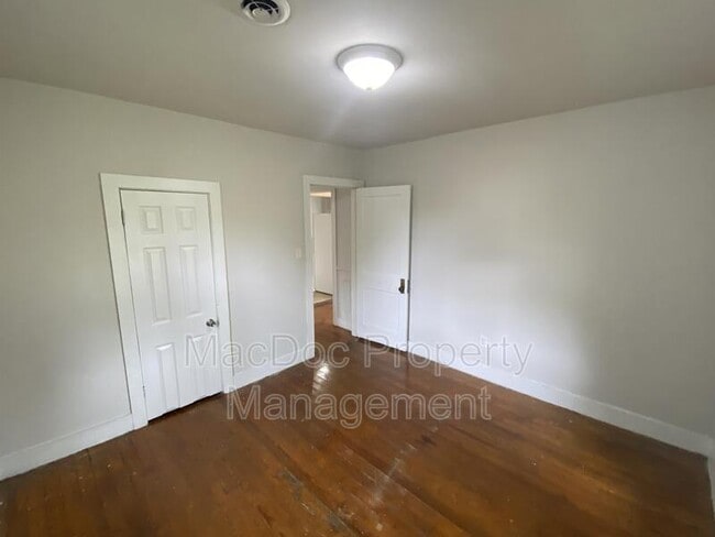 Building Photo - 309 3rd St