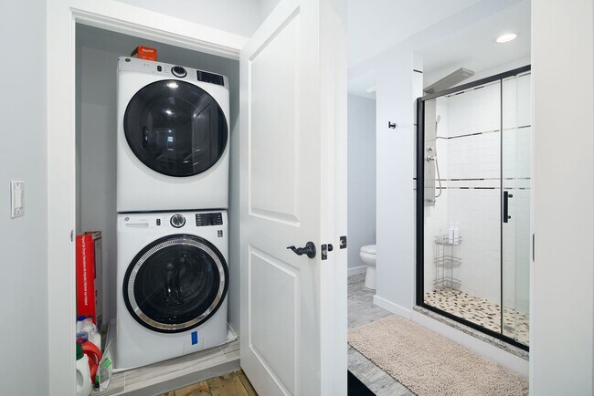 Building Photo - Four Bed Olde Kensington/Fishtown Home