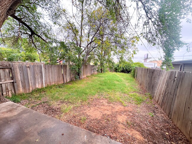 Building Photo - 1912 20th St