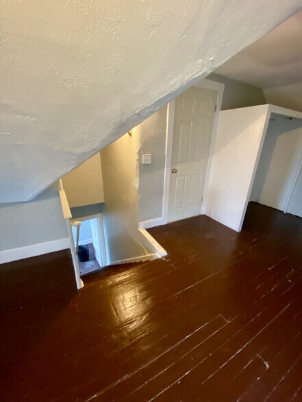 Building Photo - 3927 Cass Ave