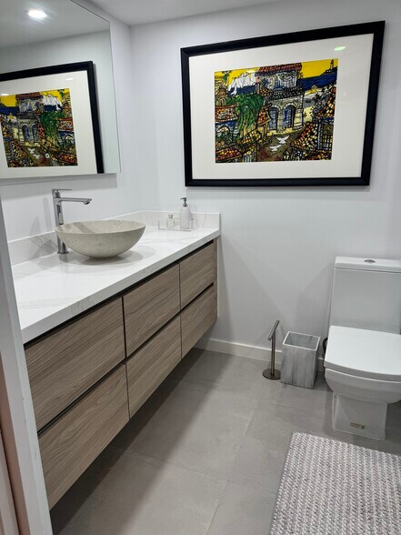 Building Photo - 11930 N Bayshore Dr