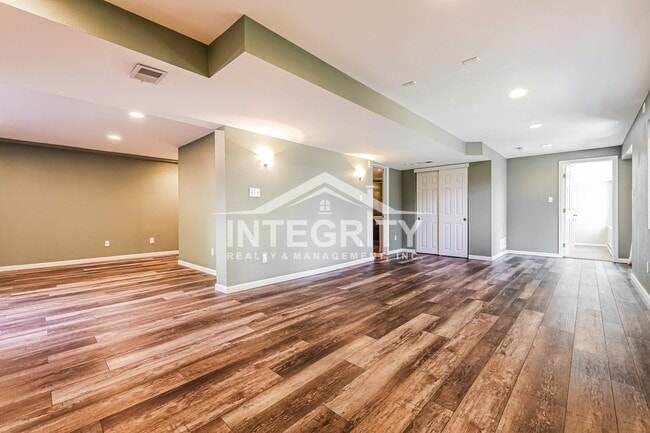 Building Photo - 11536 Briarwood Ln