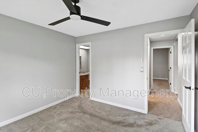 Building Photo - 1203 Dean Dr