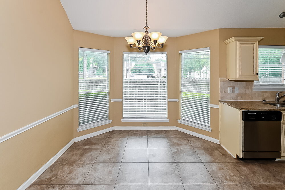 Building Photo - 8169 Oak Moss Cove