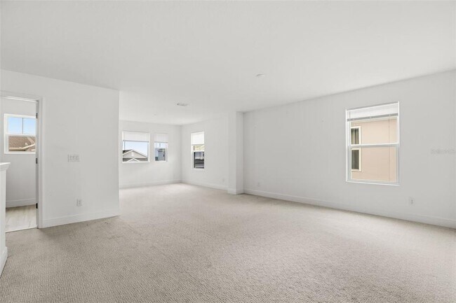 Building Photo - 14452 Crestavista Ave