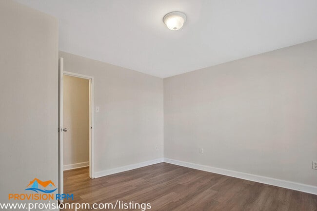 Building Photo - 2574 Riva Rd