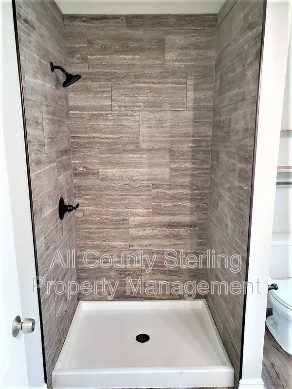 Building Photo - 161 SW Yulan St