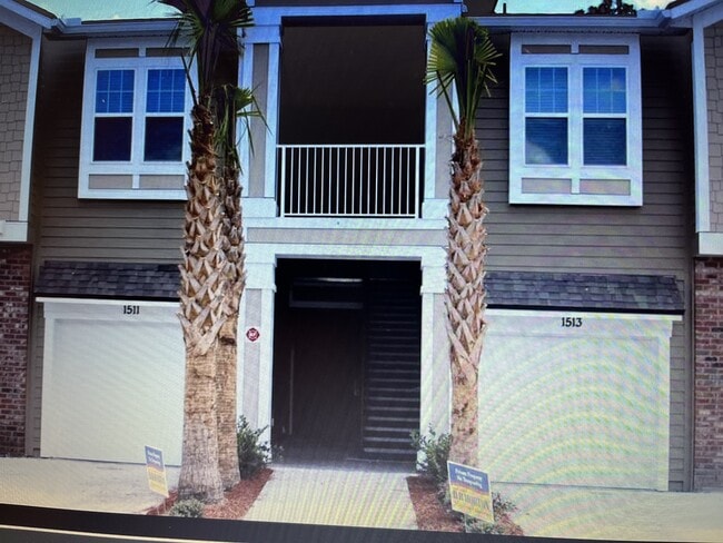 Building Photo - 1513 Golden Lake Loop