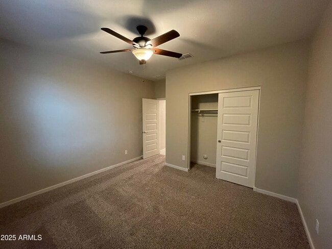 Building Photo - 735 W Micanopy Trl.