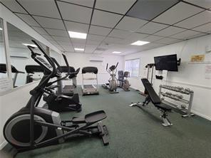 Building Photo - 2339 SW 15th St