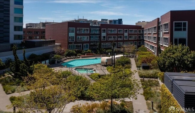 Building Photo - 1000 3rd St