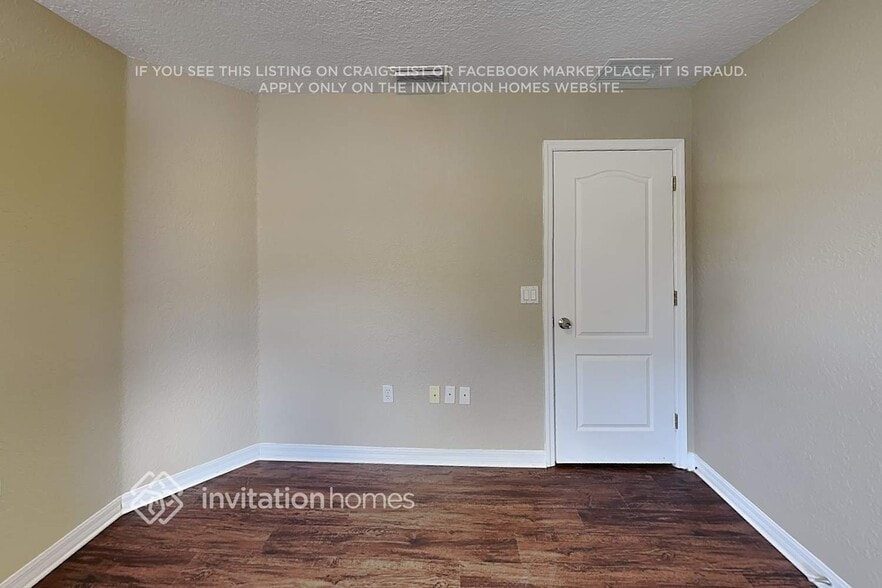 Building Photo - 7090 Chatum Light Run