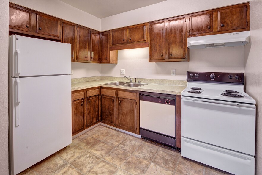 Castle Apartments - Kitchen - Castle