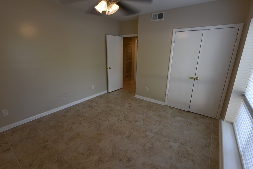 Building Photo - 55 Hanover Cir