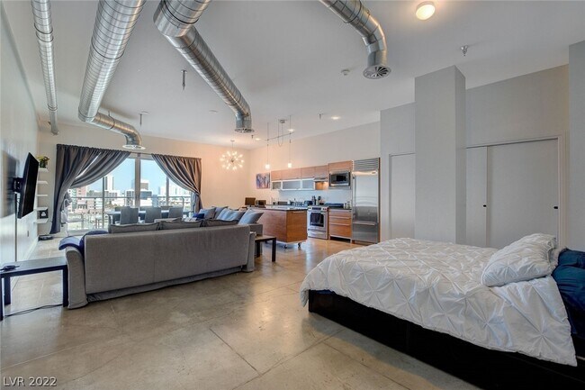 Building Photo - 200 Hoover Ave