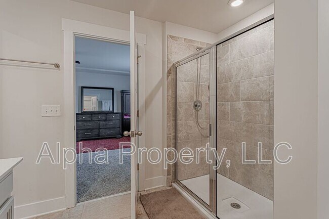 Building Photo - 126 Pewter Cir
