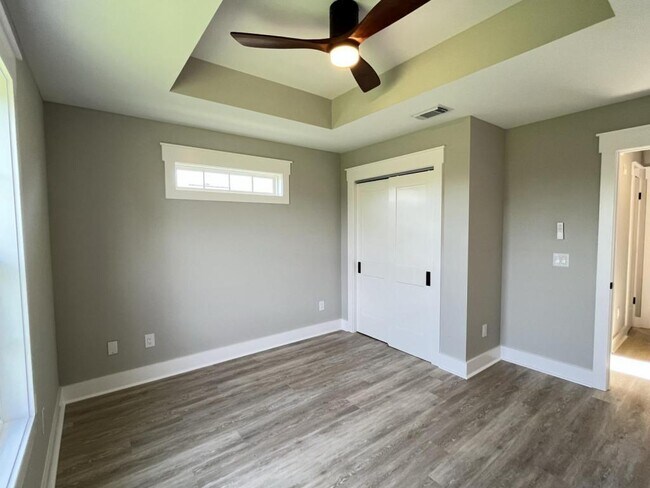 Building Photo - 4840 McCall Ln