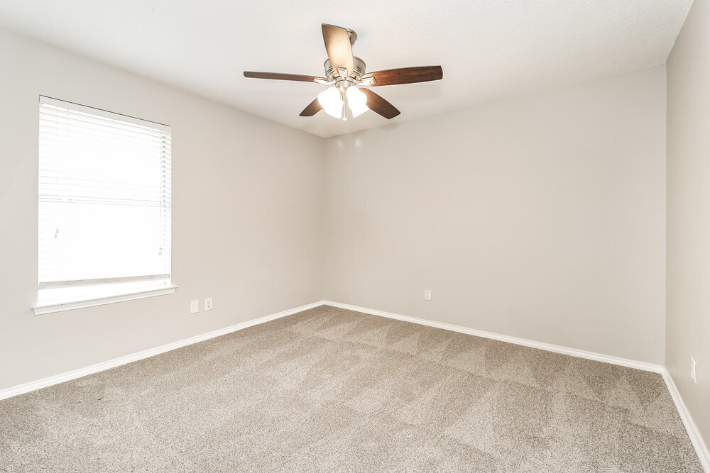 Building Photo - 900 Vicksburg Ln
