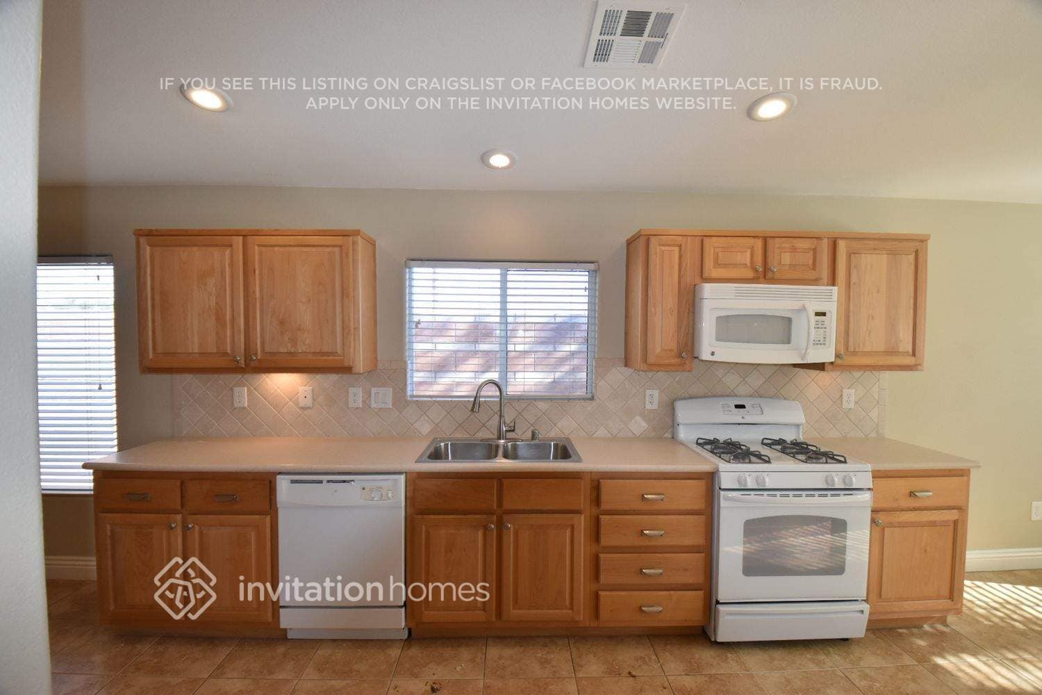 Building Photo - 4432 Meadowlark Wing Way