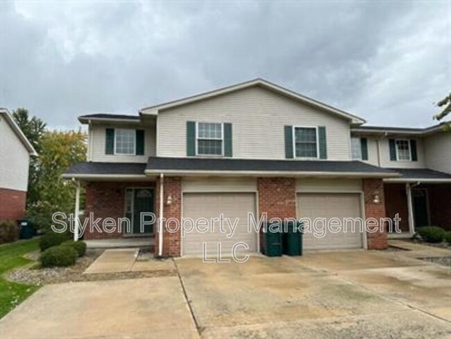Primary Photo - 1226 Leon Way