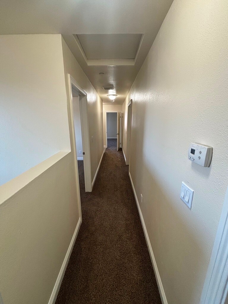 Building Photo - 732 E 74th St