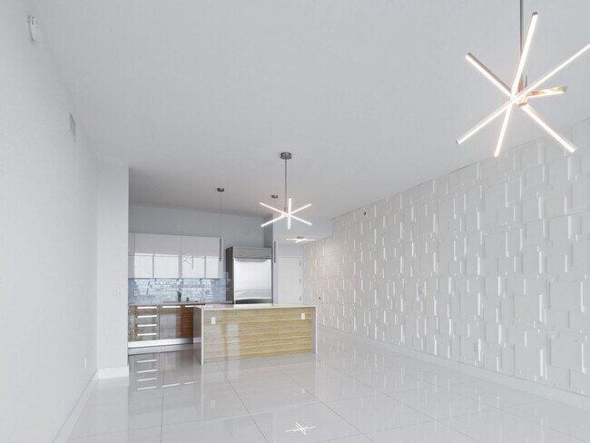 Building Photo - 2020 N Bayshore Dr