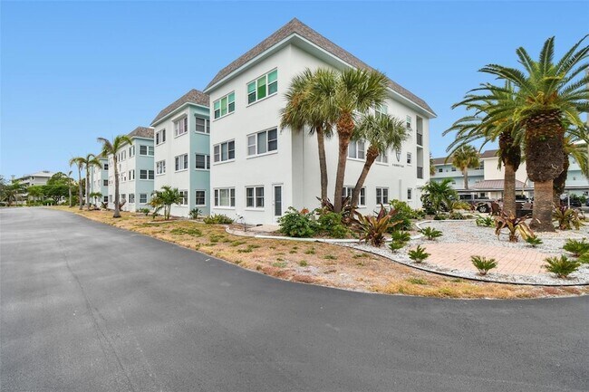 Building Photo - 8 Glencoe Pl