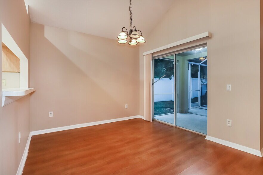 Building Photo - 9323 Hidden Water Cir