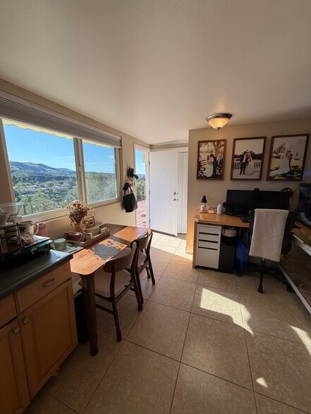 Building Photo - 10352 Cowan Heights Dr