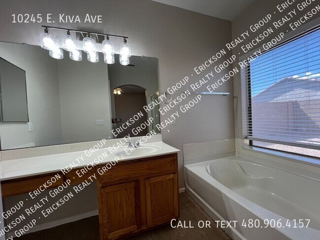 Building Photo - 10245 E Kiva Ave