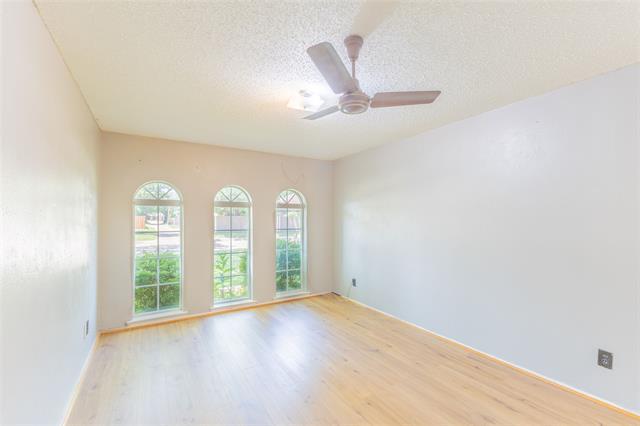 Building Photo - 2418 Ingleside Dr