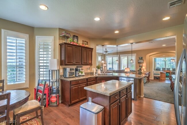 Building Photo - 3709 Corte Bella Hills Ave