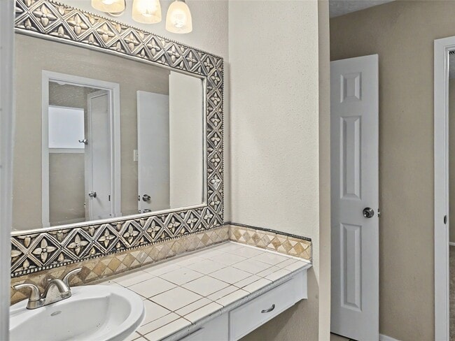 Building Photo - 22511 Braken Manor Ln