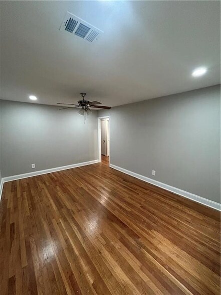 Building Photo - 261 Palms Ln SW