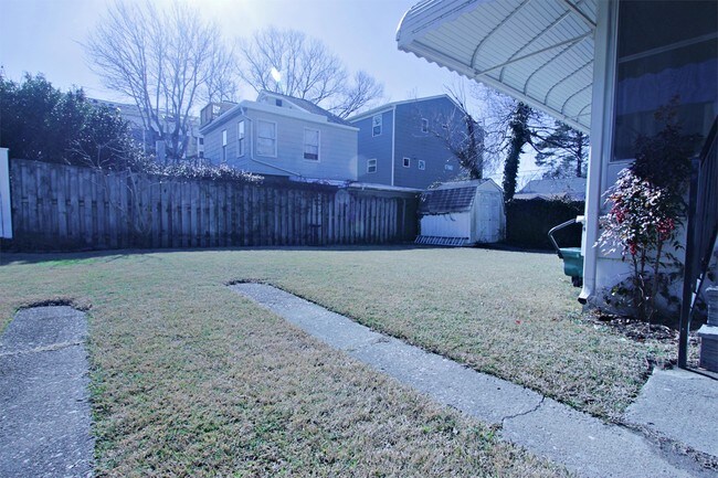 Building Photo - 418 Terrace Ave