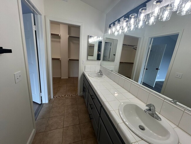 Building Photo - Charming Renovated Home in Vista, CA – Cul...