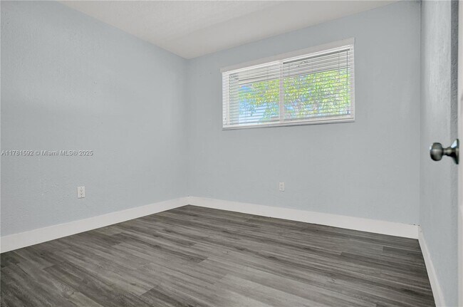 Building Photo - 30100 SW 168th Ct