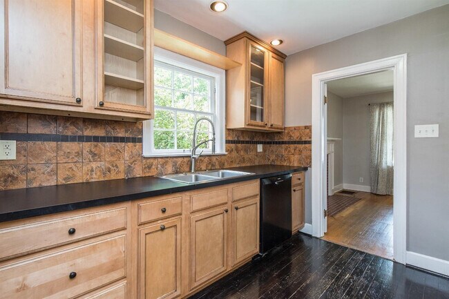 Building Photo - 224 Lackawanna Rd