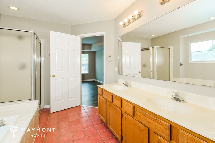 Building Photo - 108 Waddington Trce