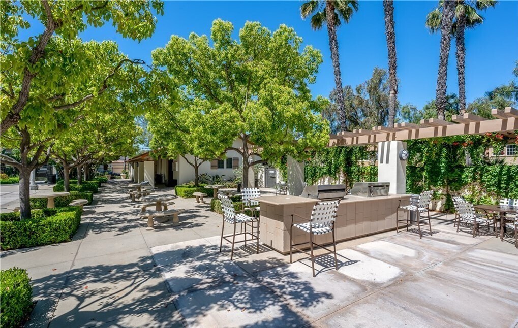 Building Photo - 21 Bradford