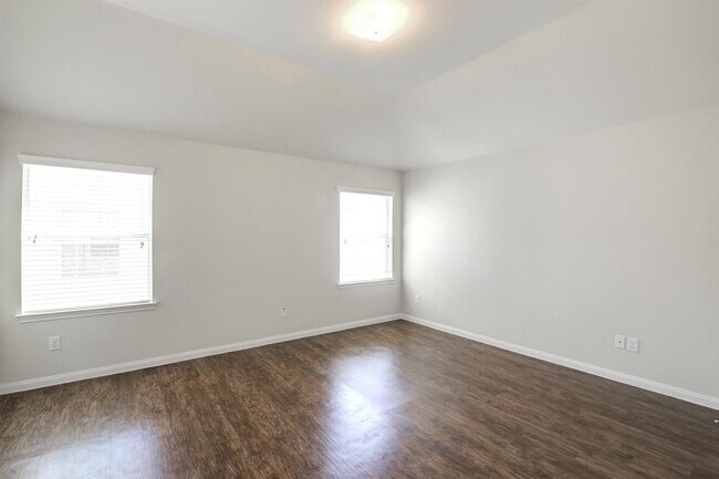 Building Photo - 8922 San Alberto
