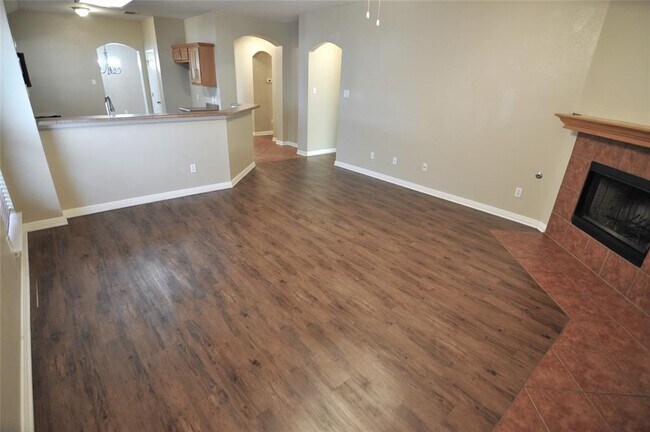 Building Photo - 1830 Paradise Ridge Dr