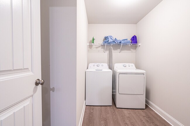 Building Photo - 176 Tybee Dr