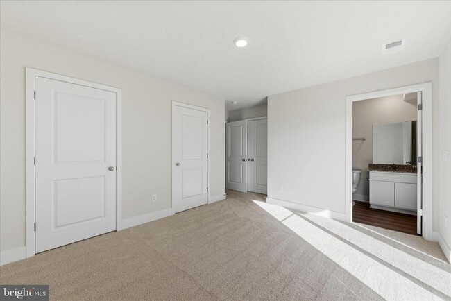 Building Photo - 133 Lakota St