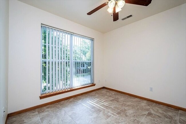 Building Photo - $2,695 |ROOMATE WANTED| 4 Bedroom, 2 Bathroom 2nd Floor Condo | Available for a January 5th, 2026...
