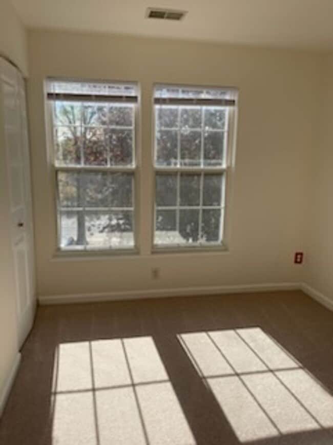 Building Photo - 4136 Hummel Way