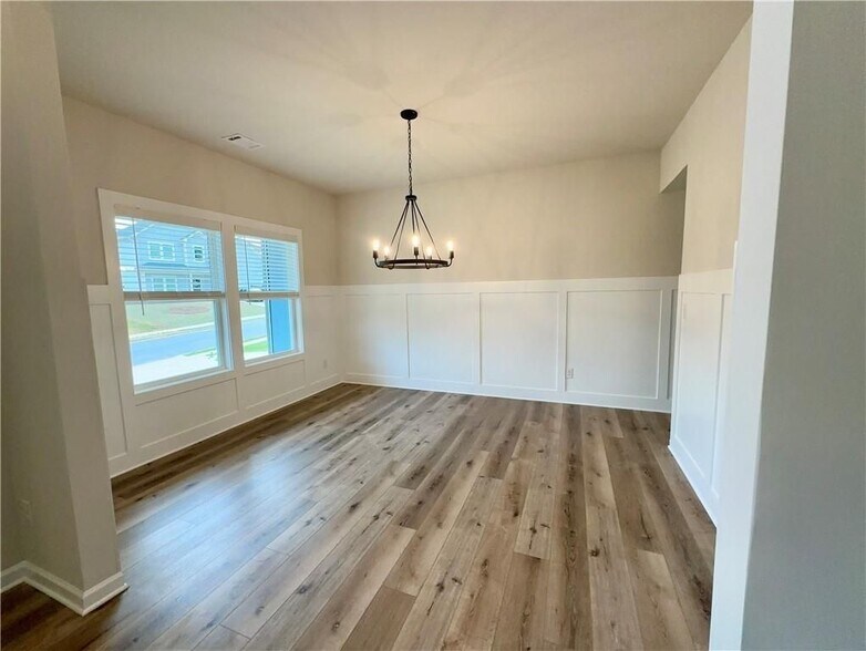 Building Photo - 2166 Valley Ct