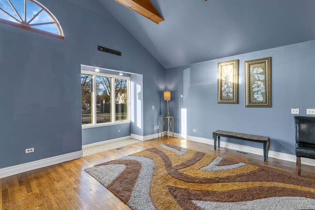 Building Photo - 26235 N Walnut Ave