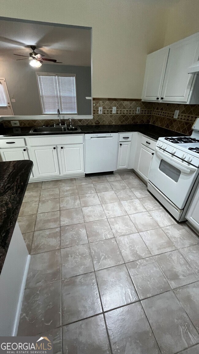 Building Photo - 4645 Valais Ct